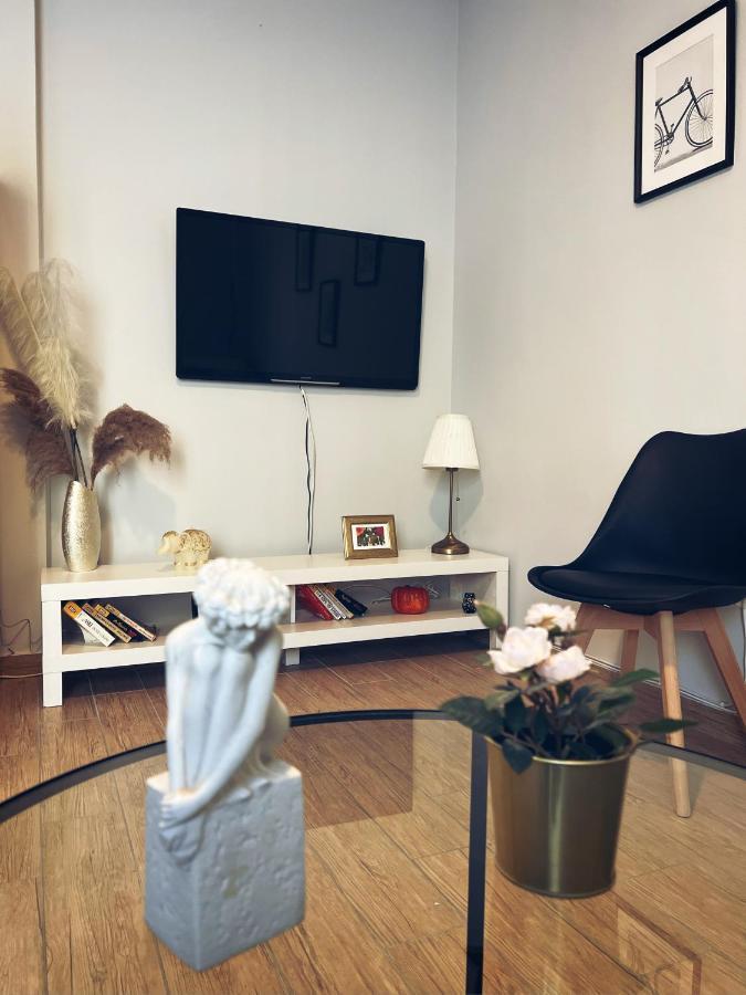 Athens Loft In Pagratiアパートメント エクステリア 写真